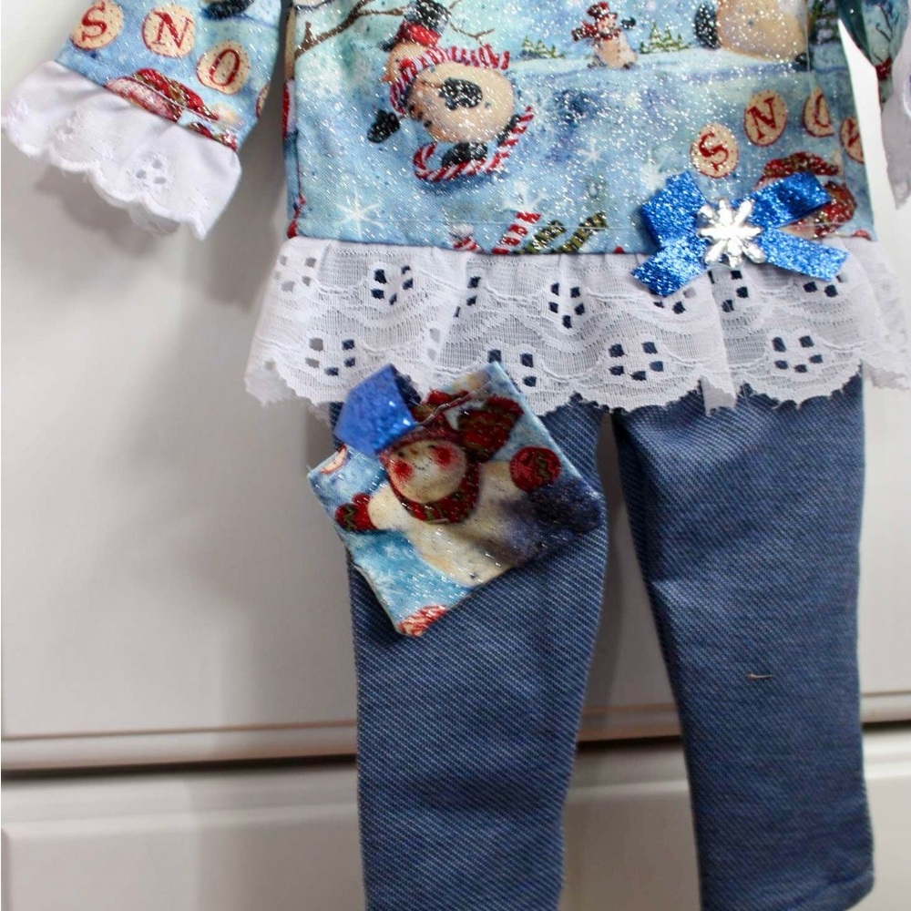 Festive Snowman Outfit with Blue Jeans